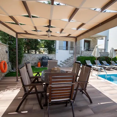 Roupes Ii, Family Villa, Fantastic Views, Private Pool *